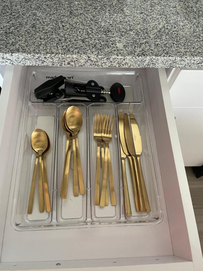 Lux House Of Champagne 2br 2ba Free Parking & Wifi